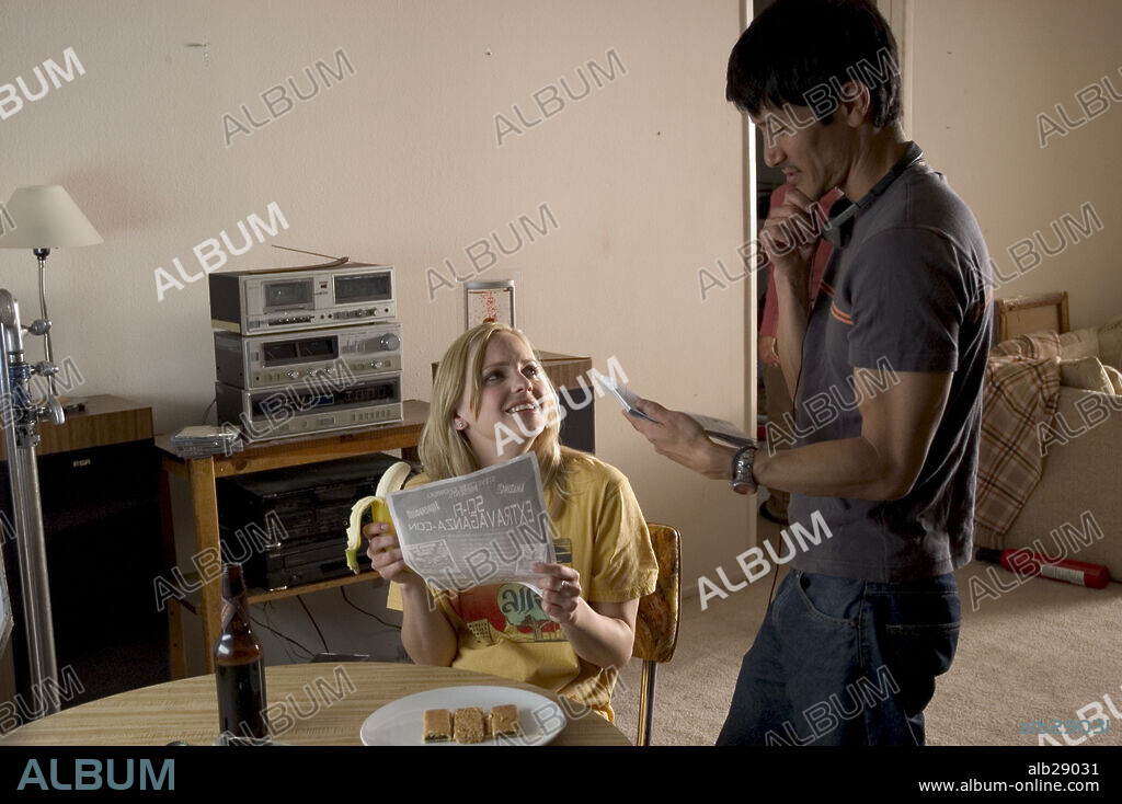 ANNA FARIS and GREGG ARAKI in SMILEY FACE, 2007, directed by GREGG ARAKI. Copyright ANONYMOUS CONTENT/APOLLOPROMOVIE & CO.3 FILMPRODUKTION.