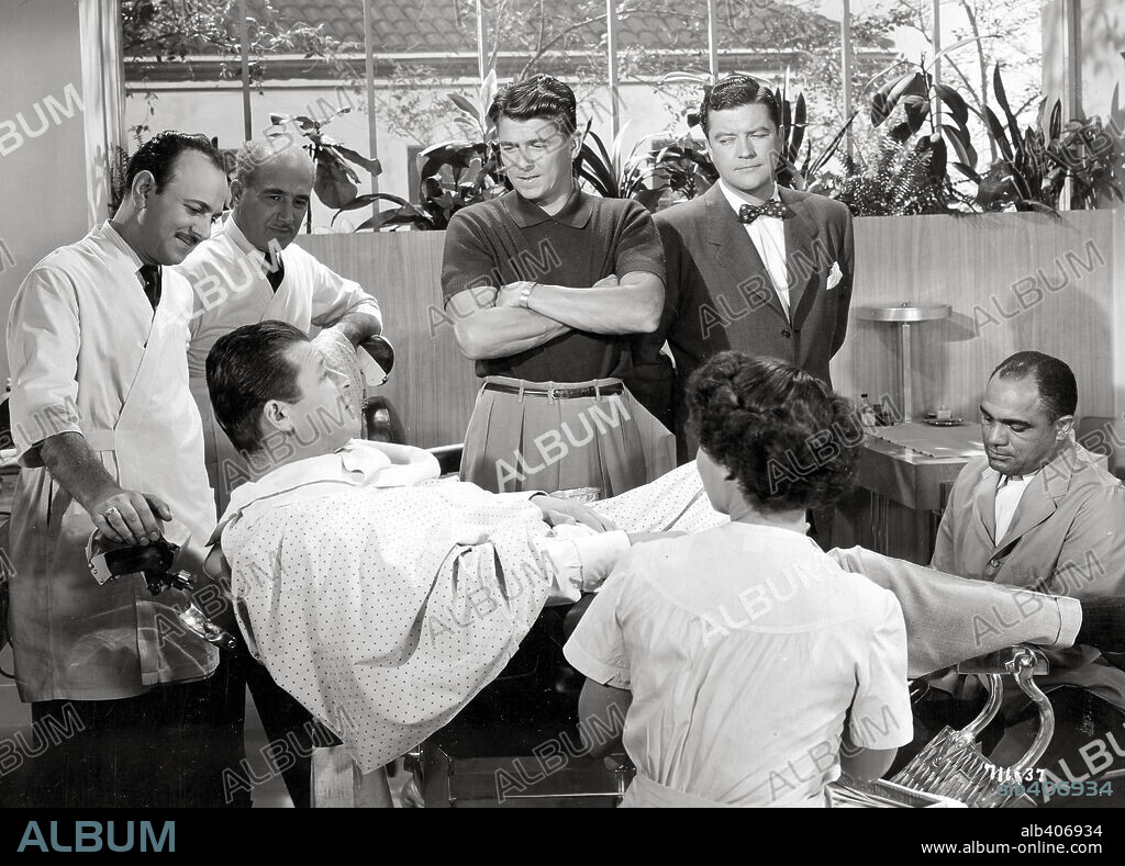 DENNIS MORGAN, JACK CARSON and RONALD REAGAN in IT'S A GREAT FEELING, 1949, directed by DAVID BUTLER. Copyright WARNER BROTHERS.