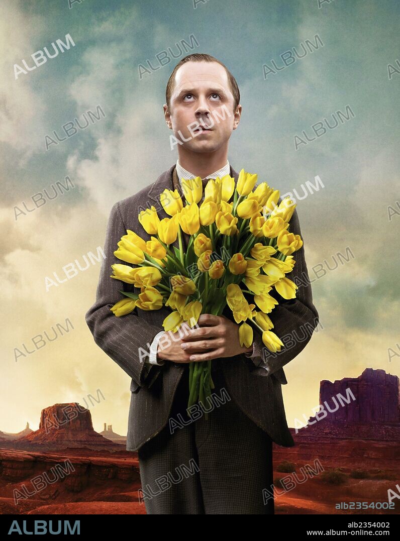 GIOVANNI RIBISI en MIL MANERAS DE MORDER EL POLVO, 2014 (A MILLION WAYS TO DIE IN THE WEST), dirigida por SETH MACFARLANE. Copyright MEDIA RIGHTS CAPITAL.