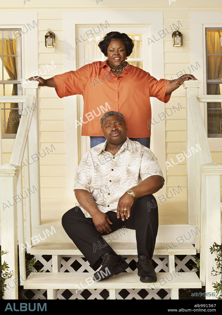 CASSI DAVIS and LAVAN DAVIS in HOUSE OF PAYNE, 2006 (HOUSE OF PAYNE-TV), directed by TYLER PERRY. Copyright DEBMAR-MERCURY.