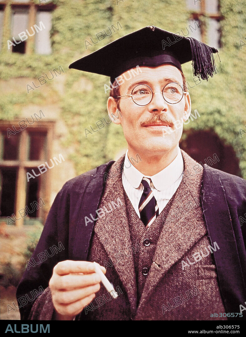 PETER O'TOOLE en ADIOS MR. CHIPS, 1969 (GOODBYE, MR CHIPS), dirigida por HERBERT ROSS. Copyright M.G.M.