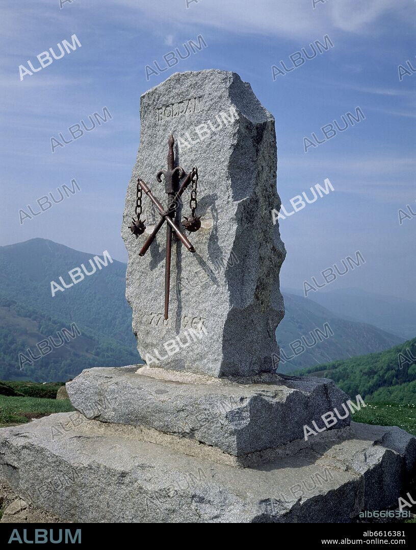 PUERTO IBAÑETA O DE RONCESVALLES - MONOLITO DE ROLDAN.