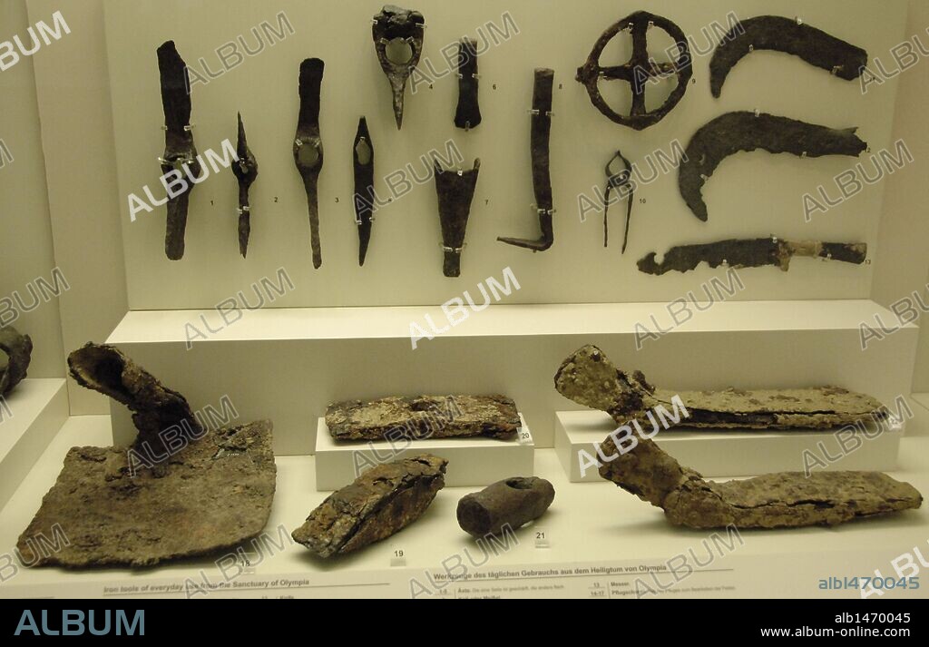 ARTE GRIEGO. GRECIA. HERRAMIENTAS de hierro de uso cotidiano halladas en el Santuario de Olimpia. Museo Arqueológico de Olimpia. Provincia de Ilía. Región del Peloponeso. Grecia.