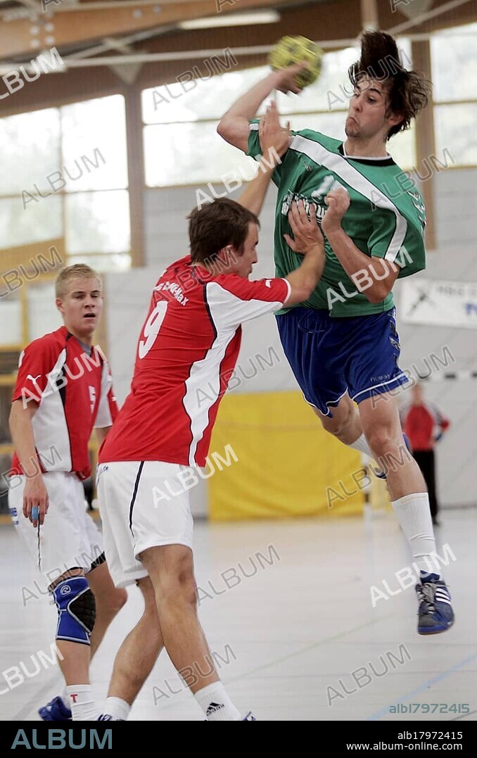 Handball, player throwing ball towards the goal, Stuttgart, Baden-Wuerttemberg, Germany