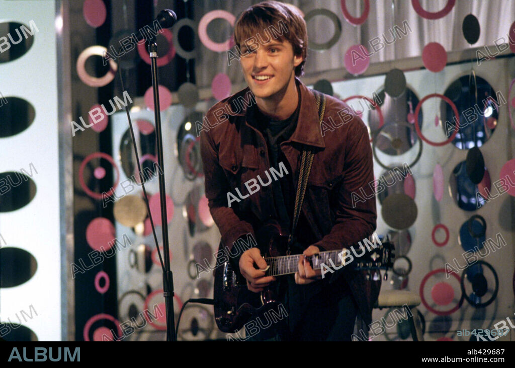 JESSE SPENCER in UPTOWN GIRLS, 2003, directed by BOAZ YAKIN. Copyright METRO GOLDWYN MAYER.
