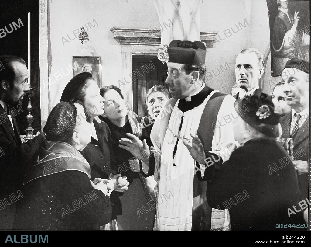 FERNANDEL in DON CAMILLO: THE DON CAMILLO: LITTLE WORLD OF DON CAMILLO, 1952 (DON CAMILLO), directed by JULIEN DUVIVIER. Copyright RIZZOLI - AMATO.
