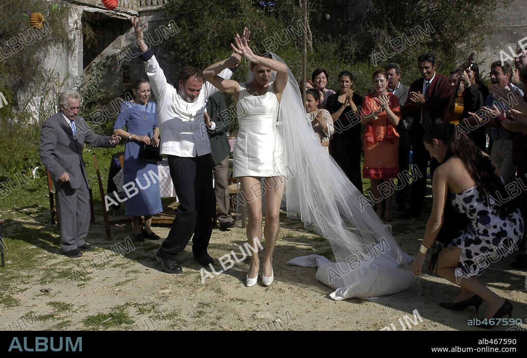 MARIA BARRANCO y PABLO CARBONELL en ATUN Y CHOCOLATE, 2004, dirigida por PABLO CARBONELL. Copyright MAESTRANZA FILMS/INDIGOMEDIA / ARROYO, ELISA.