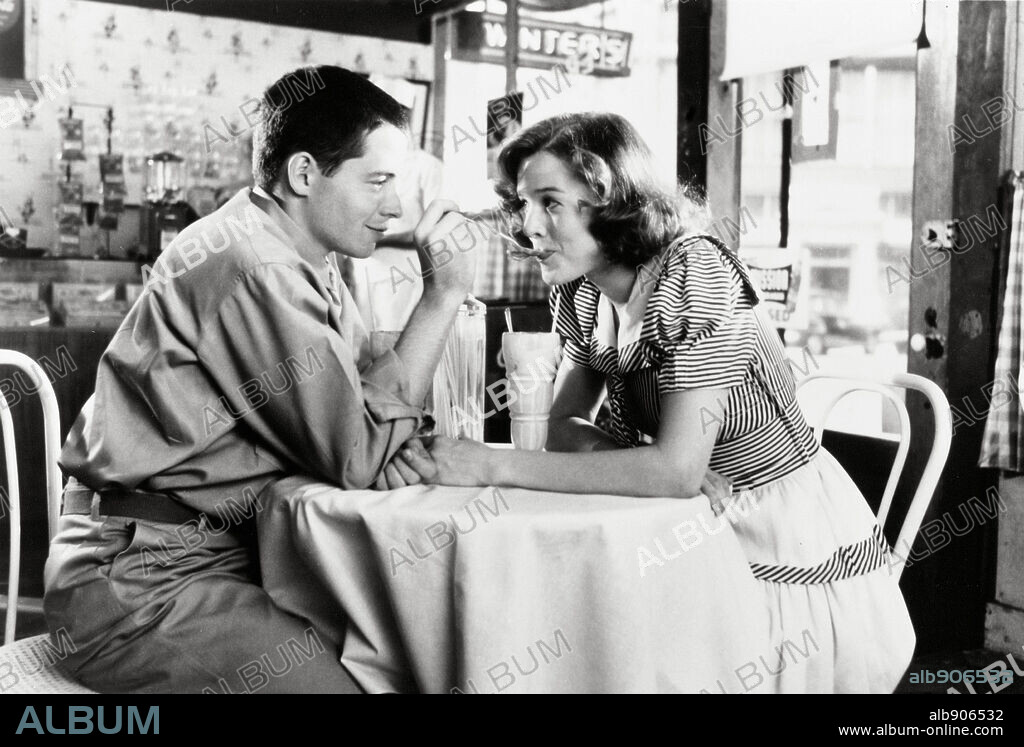 MATTHEW BRODERICK and PENELOPE ANN MILLER in BILOXI BLUES, 1988, directed by MIKE NICHOLS. Copyright UNIVERSAL PICTURES.