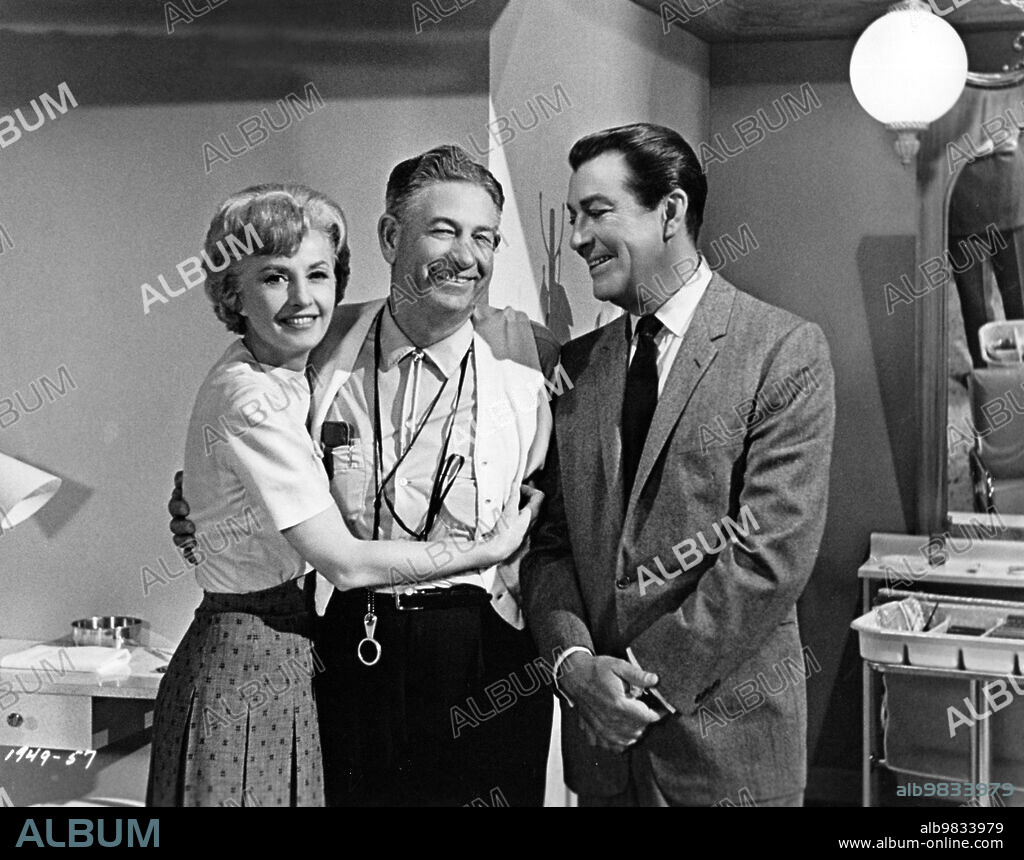 BARBARA STANWYCK, ROBERT TAYLOR and WILLIAM CASTLE in THE NIGHT WALKER, 1965, directed by WILLIAM CASTLE. Copyright UNIVERSAL PICTURES.