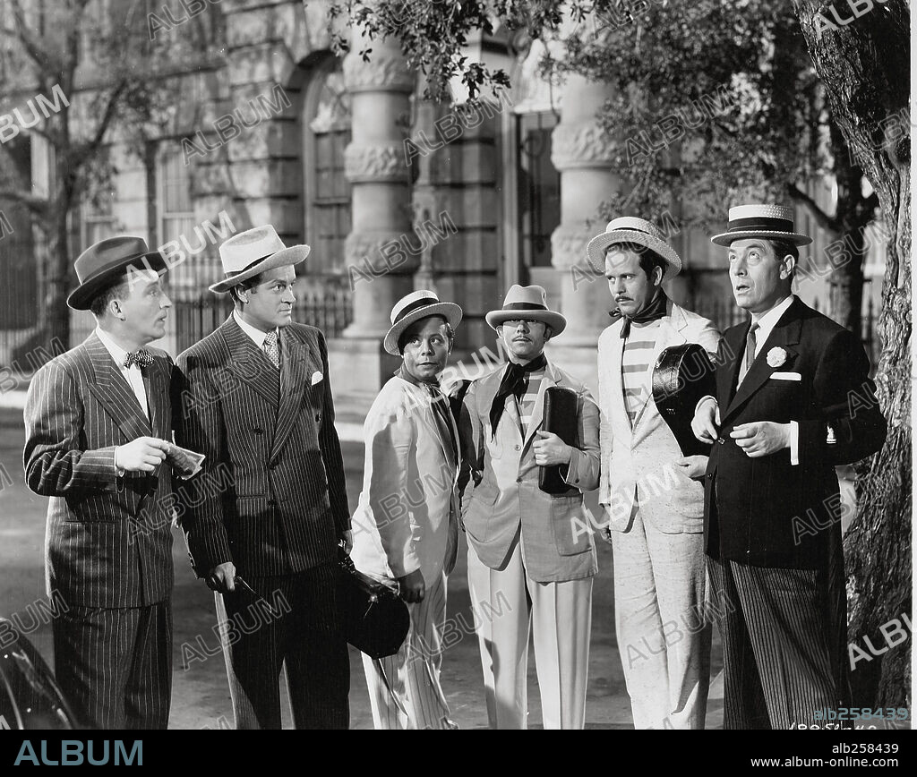 BING CROSBY and BOB HOPE in ROAD TO RIO, 1947, directed by NORMAN Z. MCLEOD. Copyright PARAMOUNT PICTURES.