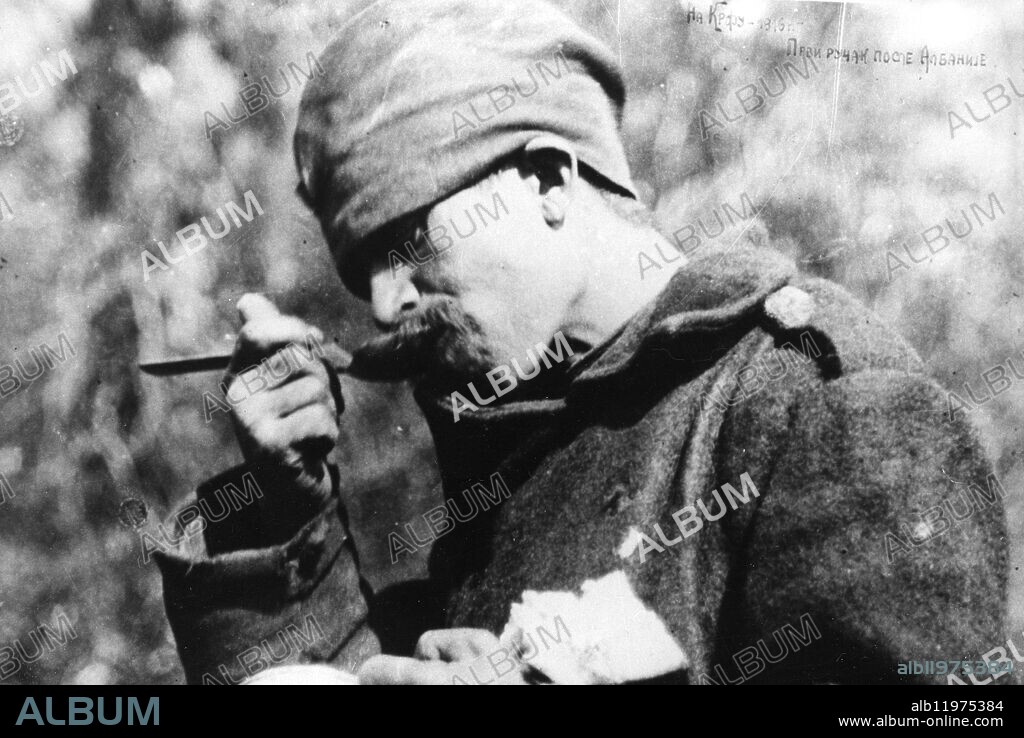 Serbian soldiers in retreat through Albania.