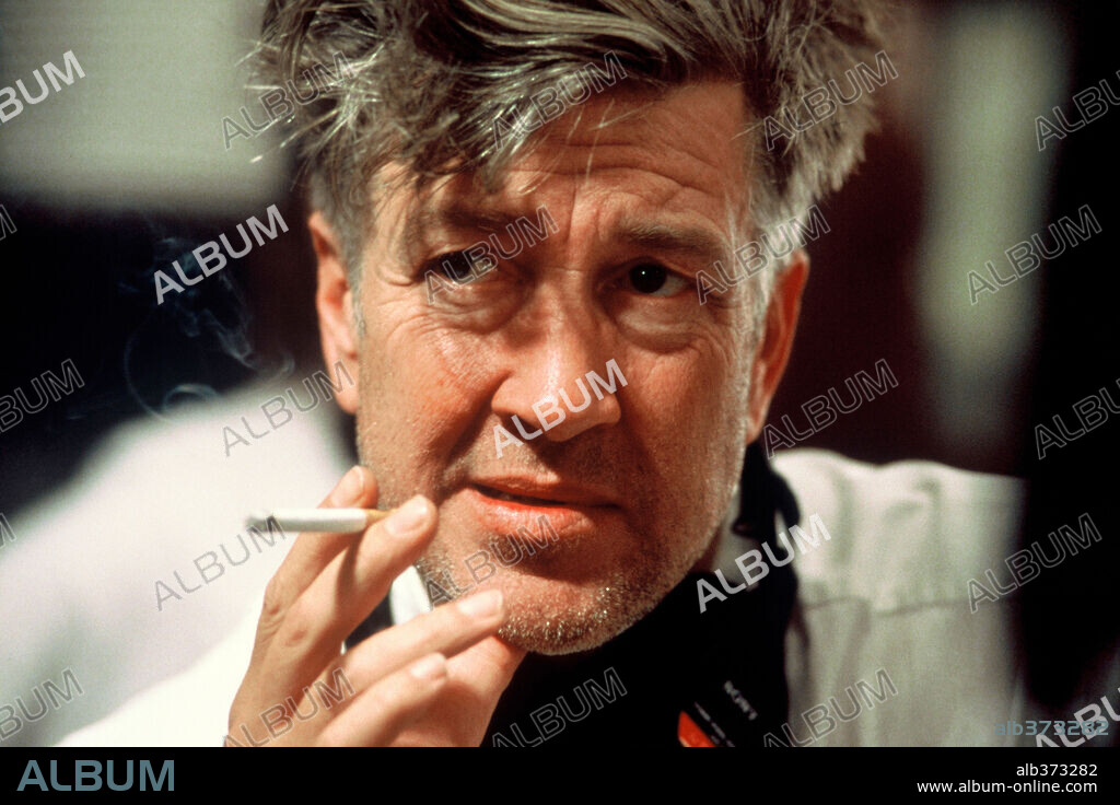 DAVID LYNCH in MULHOLLAND DRIVE, 2001 (MULHOLLAND DR.), directed by DAVID LYNCH. Copyright THE PICTURE FACTORY ASYMMETRICAL PRODUCTIONS/IMAGINE TELEVIS.
