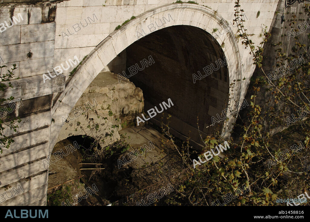 Italy. Rome. Cloaca Maxima.