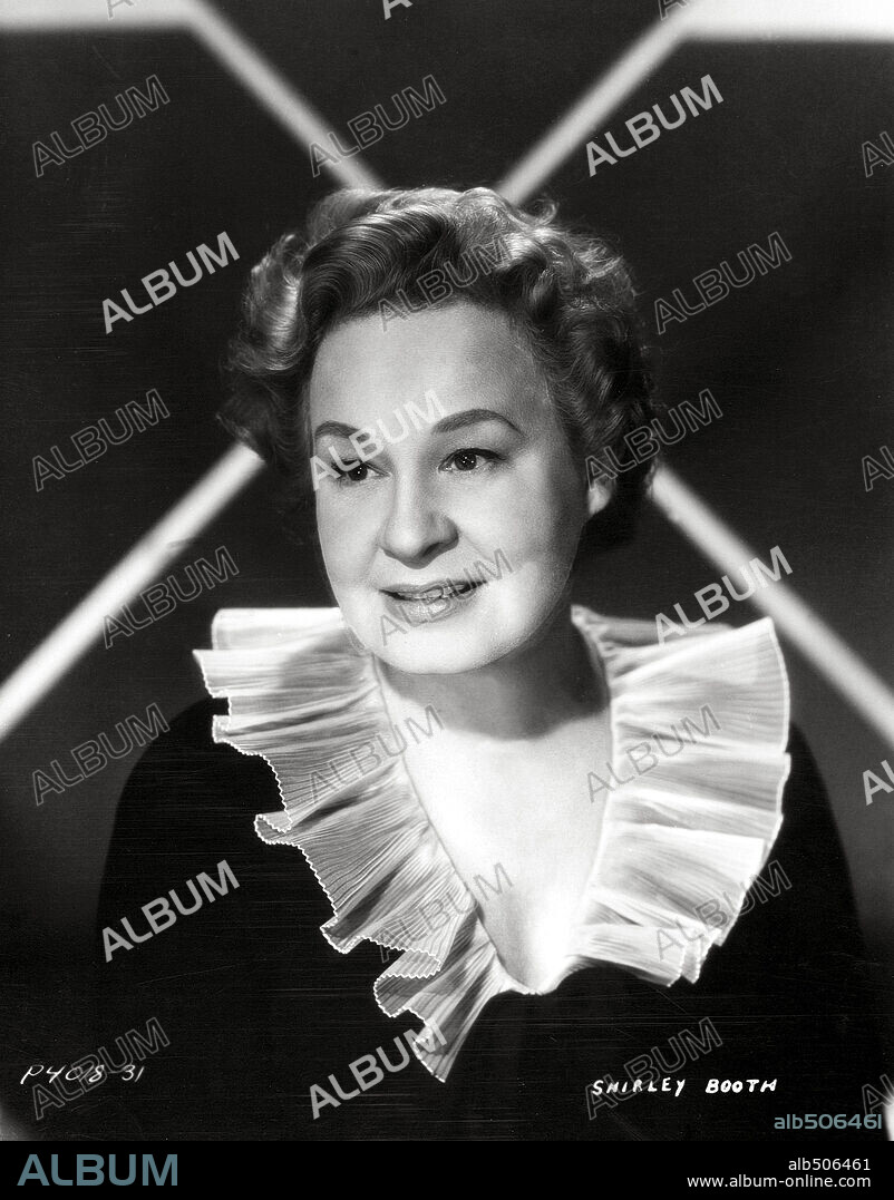 SHIRLEY BOOTH in THE MATCHMAKER, 1958, directed by JOSEPH ANTHONY. Copyright PARAMOUNT PICTURES.