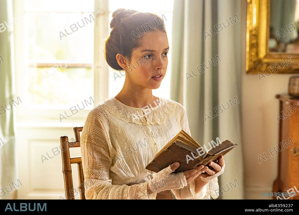LINA KHOUDRI in SECRET NAME, 2021 (LA PLACE D'UNE AUTRE), directed by AURELIA GEORGES. Copyright Arte France Cinéma.