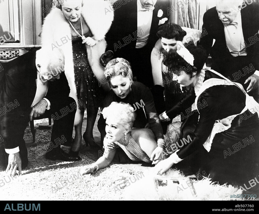 AGNES MOOREHEAD and KIM NOVAK in JEANNE EAGELS, 1957, directed by GEORGE SIDNEY. Copyright COLUMBIA PICTURES.