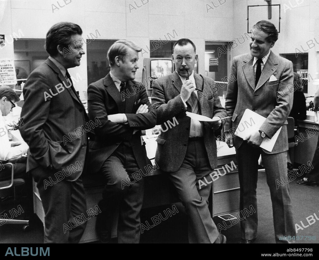 STOCKHOLM 1970-tal.. Utan bildtext. Not. Per Persson, Gert Engström, Sam Nilsson (Aktuellt) Bengt Öste (Rapport) t.v. persons: BENGT ÖSTE;CARL-EINAR VON SYDOW;PER PERSSON;SAM NILSSON;GERT ENGSTRÖM sites: STOCKHOLM;SVERIGE.