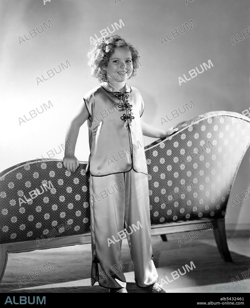 SHIRLEY TEMPLE in STOWAWAY, 1936, directed by WILLIAM A. SEITER. Copyright 20TH CENTURY FOX.