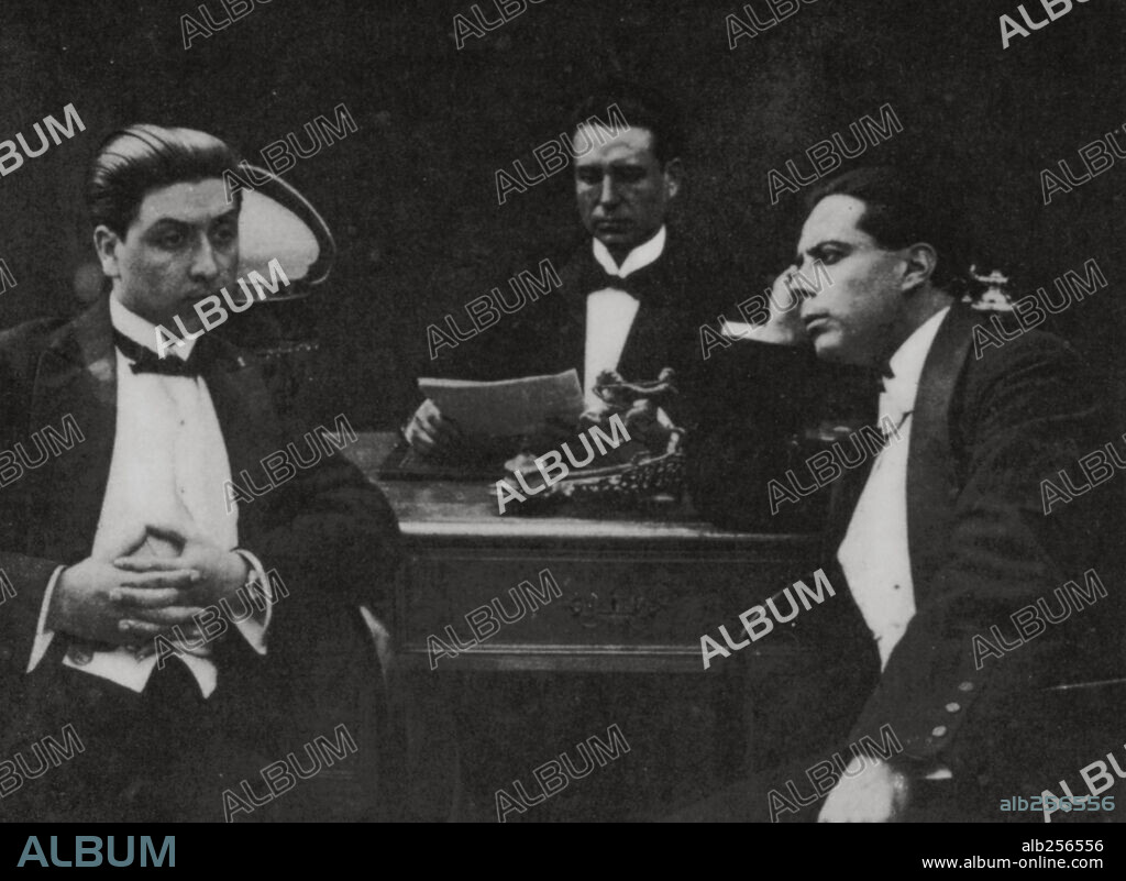 FRANCISCO AGUILLO and JOAQUIN CARRASCO in BARCELONA Y SUS MISTERIOS, 1915, directed by ALBERT MARRO. Copyright HISPANO FILMS.