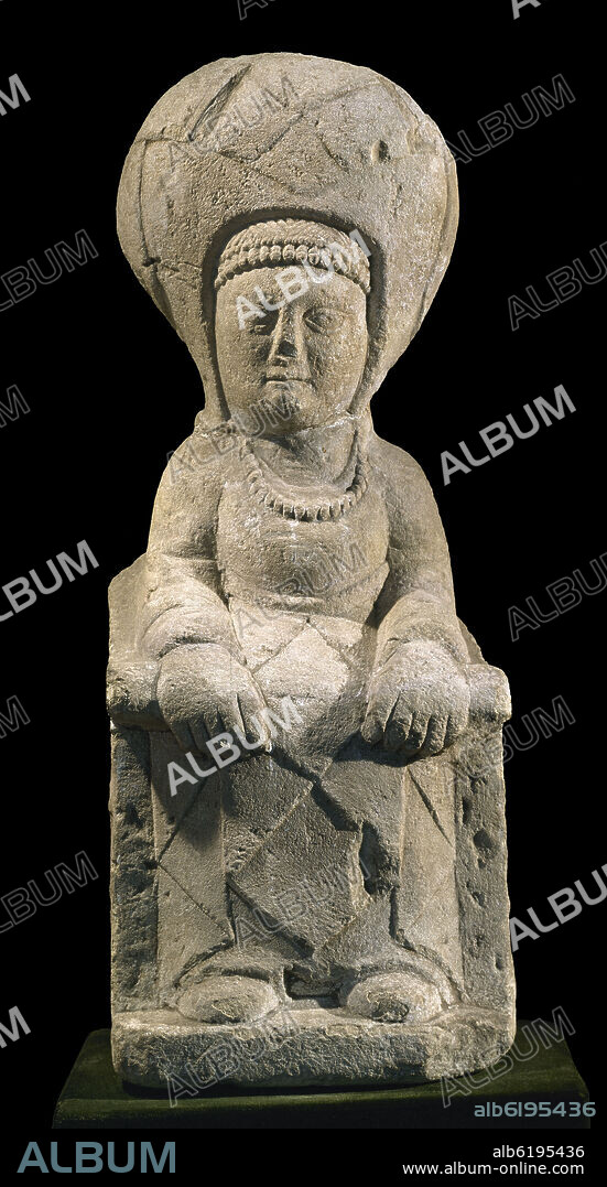 DAMA SEDENTE - CERRO DE LOS SANTOS - MONTEALEGRE DEL CASTILLO (ALBACETE) - SIGLOS IV/III AC - ESCULTURA IBERICA.