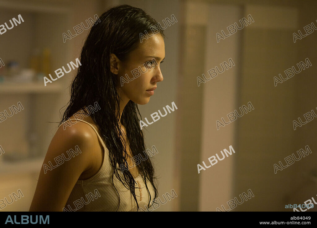 JESSICA ALBA in THE EYE, 2008, directed by DAVID MOREAU and XAVIER PALUD. Copyright LIONSGATE/PARAMOUNT VANTAGE/CRUISE/WAGNER PROD./VERTIGO ENT.