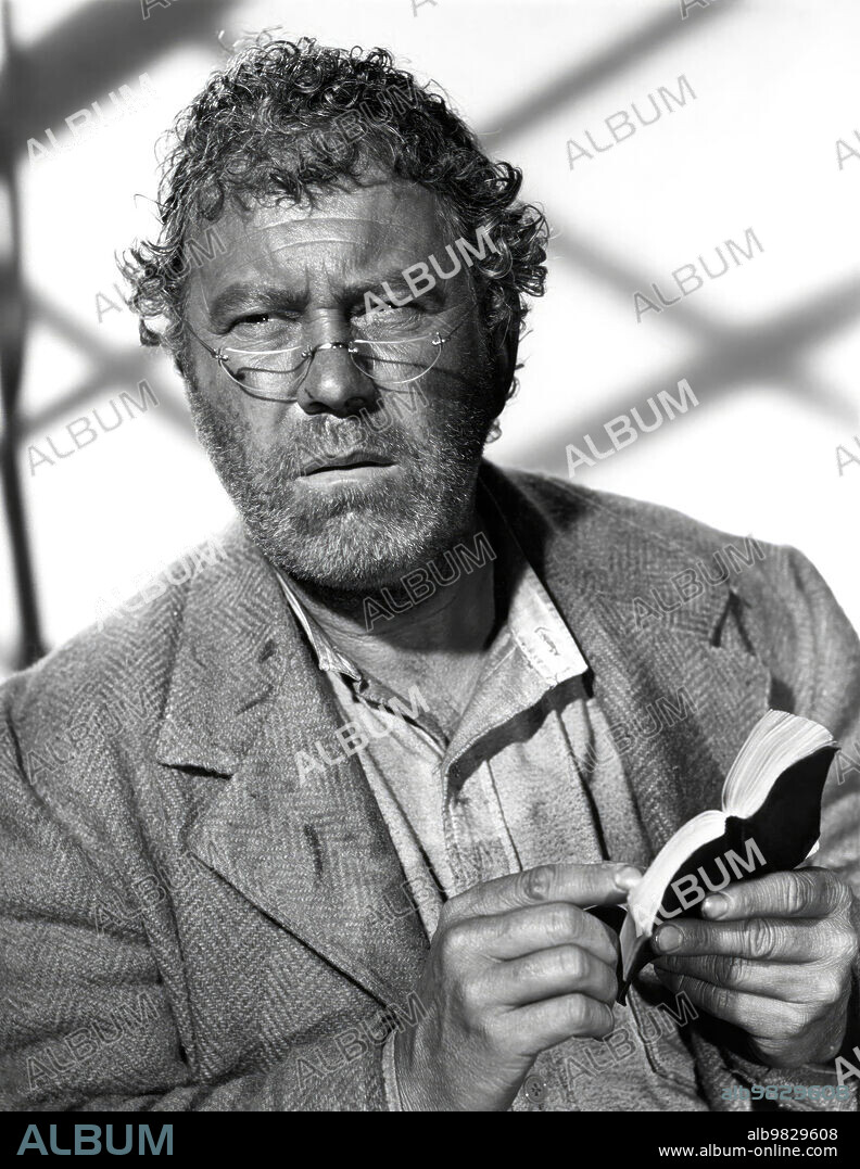 EDGAR BUCHANAN in RENEGADES, 1946, directed by GEORGE SHERMAN. Copyright COLUMBIA PICTURES.