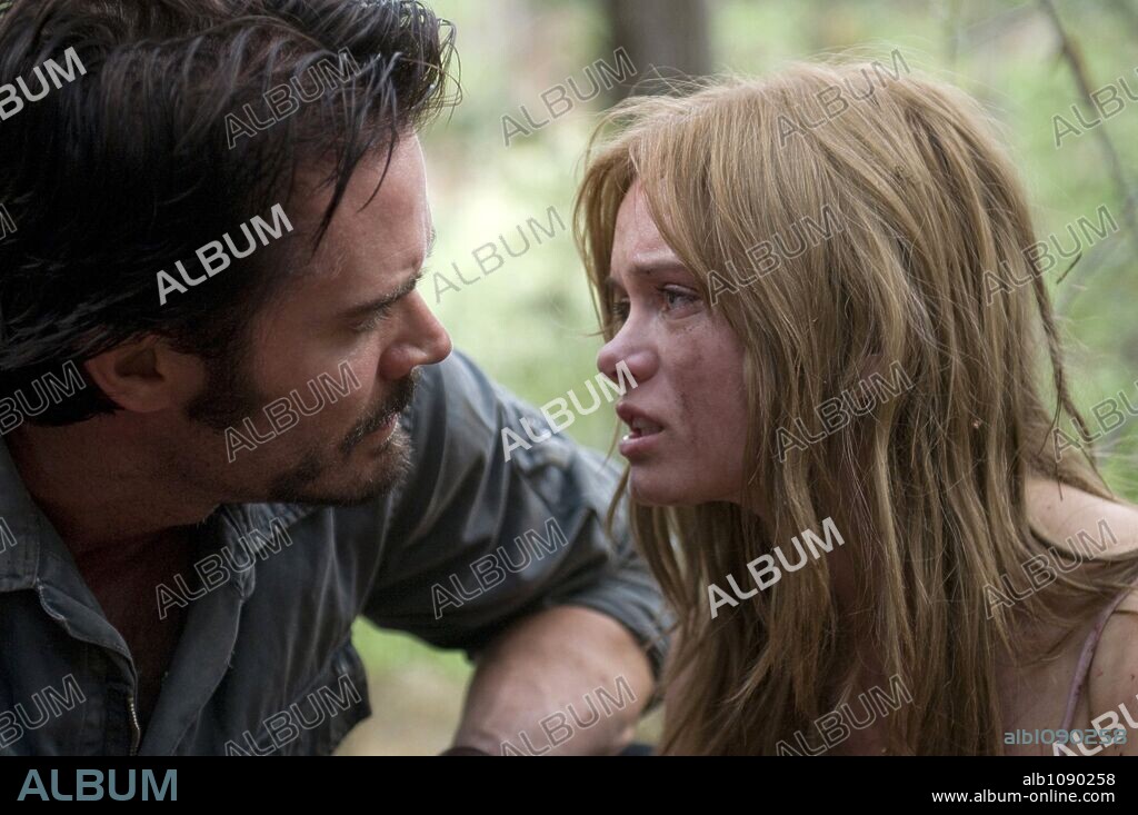 GARRET DILLAHUNT and SARA PAXTON in THE LAST HOUSE ON THE LEFT, 2009, directed by DENNIS ILIADIS. Copyright MIDNIGHT ENTERTAINMENT.