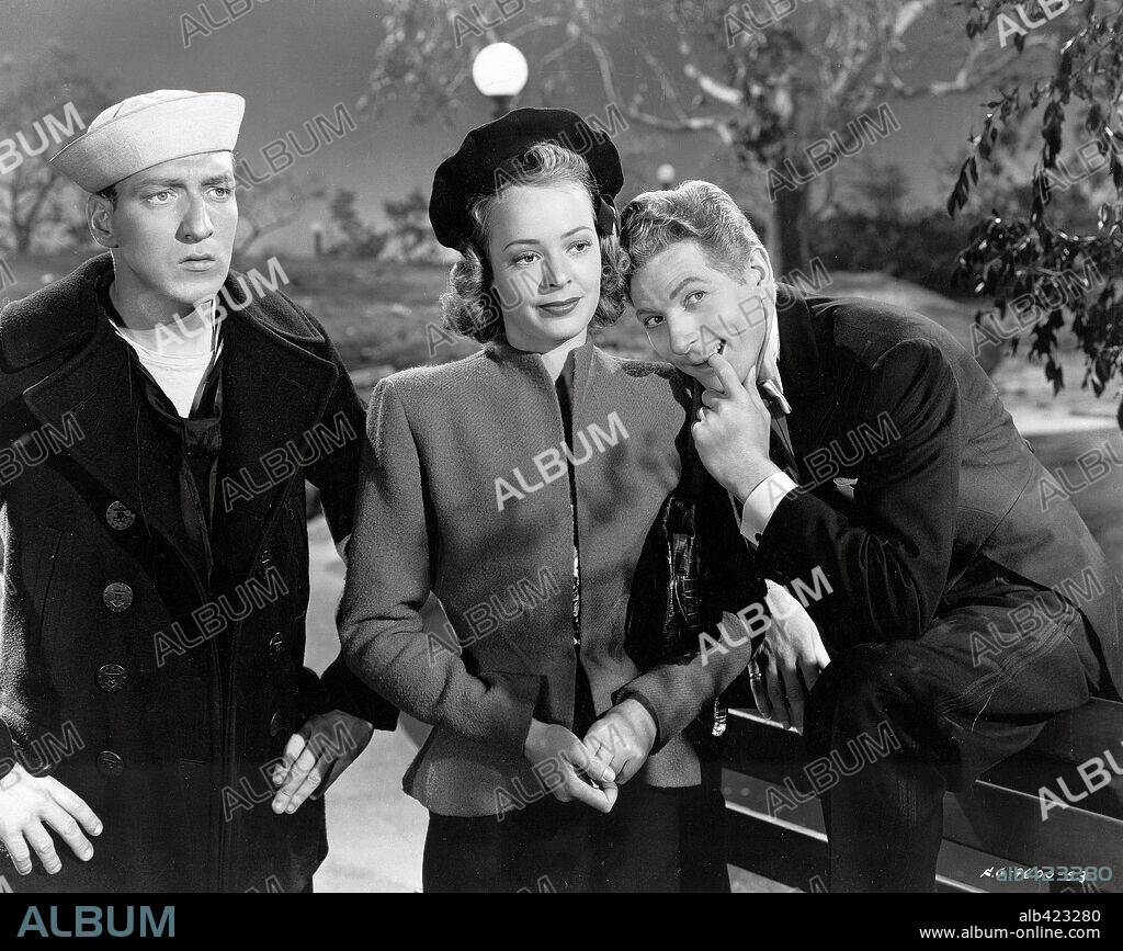 DANNY KAYE y VERA-ELLEN en UN HOMBRE FENOMENO, 1945 (WONDER MAN), dirigida por H. BRUCE HUMBERSTONE. Copyright GOLDWYN/RKO.