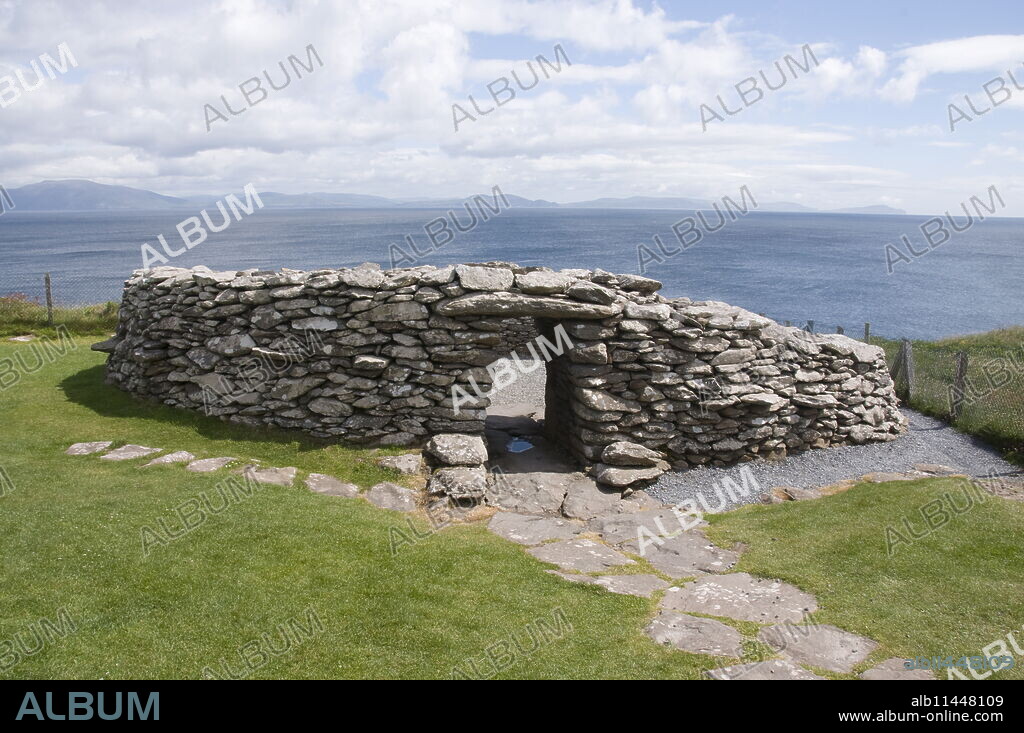 Dunbeg Fort, possibly Bronze Age, Dingle Peninsula, County Kerry, Munster, Republic of Ireland, Europe.