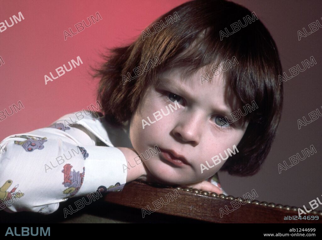 HARVEY STEPHENS en LA PROFECÍA, 1976 (THE OMEN), dirigida por RICHARD DONNER. Copyright 20TH CENTURY FOX.