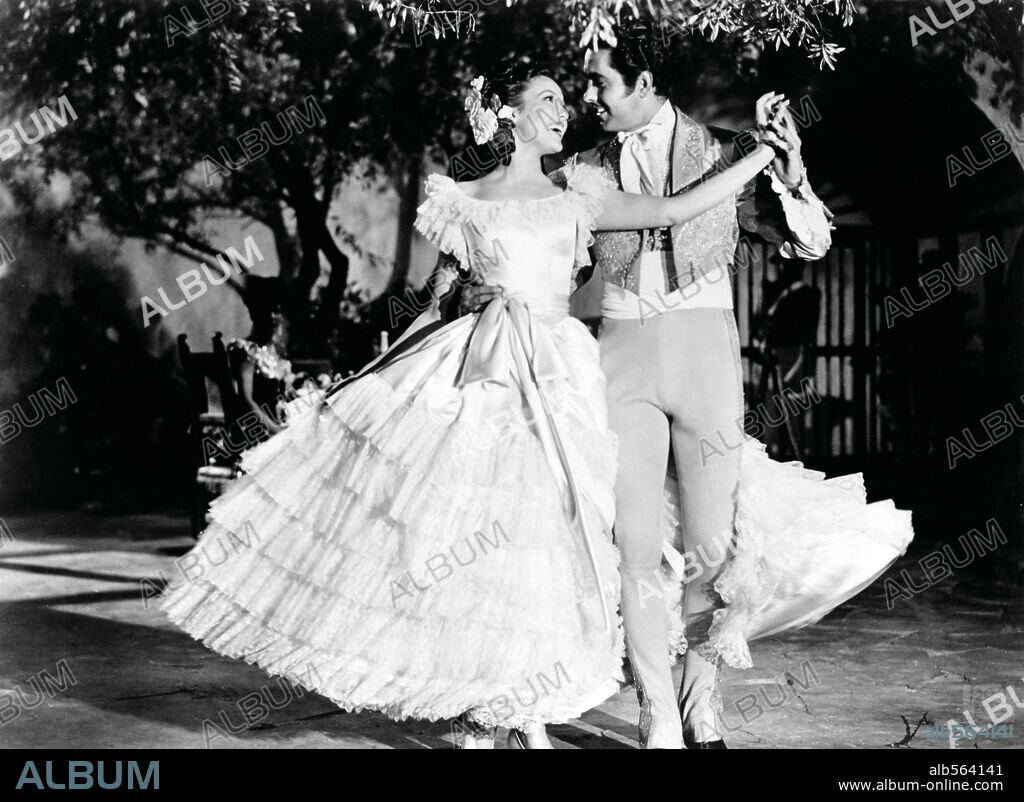 LINDA DARNELL and TYRONE POWER in THE MARK OF ZORRO, 1940, directed by ROUBEN MAMOULIAN. Copyright 20TH CENTURY FOX.