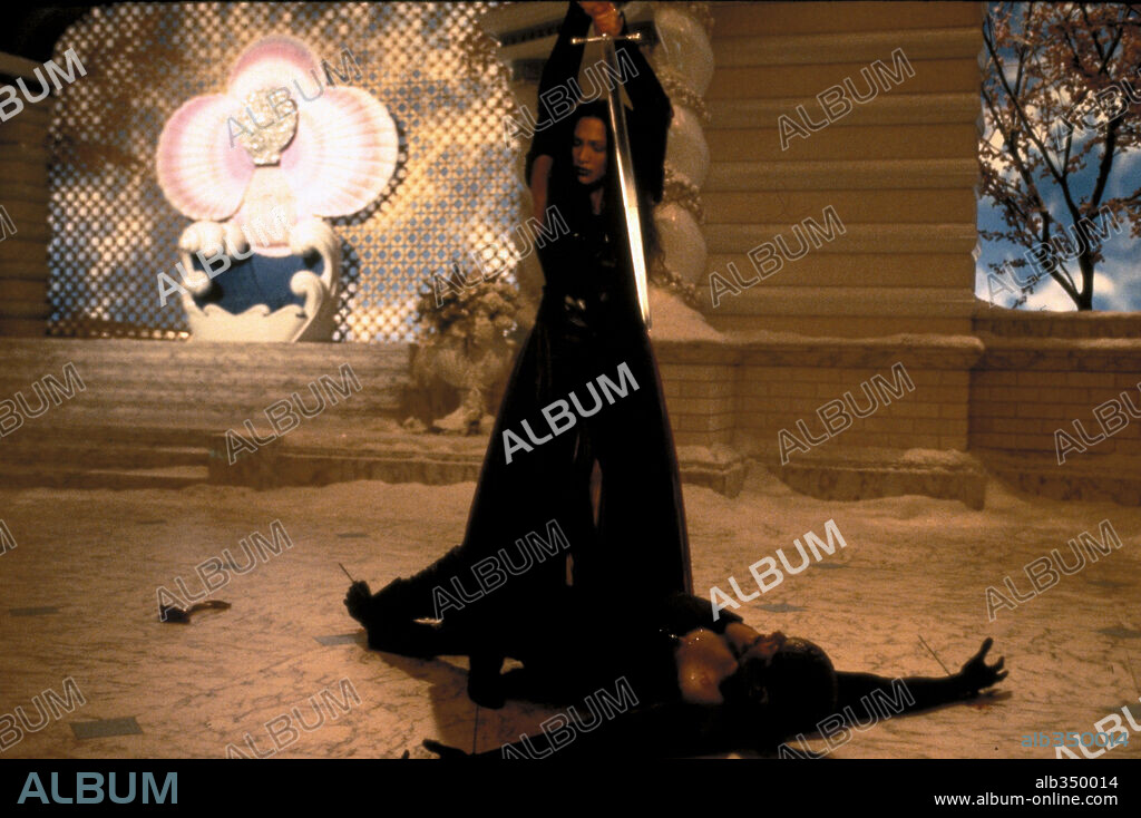 JENNIFER LOPEZ y VINCENT D'ONOFRIO en LA CELDA, 2000 (THE CELL), dirigida por TARSEM SINGH. Copyright SEBASTIAN, LOREY.