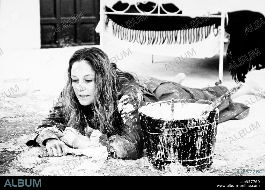 ANALIA GADE en LAS MELANCOLICAS, 1971, dirigida por RAFAEL MORENO ALBA.
