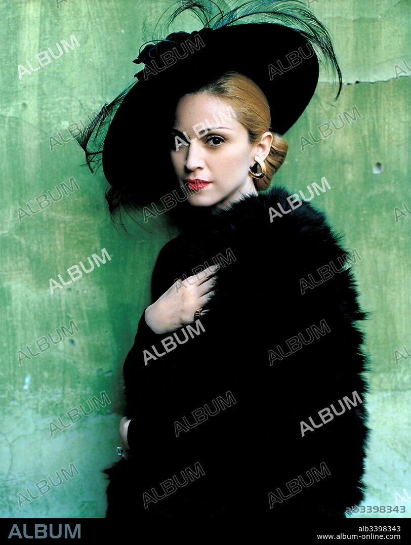 MADONNA in EVITA, 1996, unter der Regie von ALAN PARKER. Copyright CINERGI PICTURES.