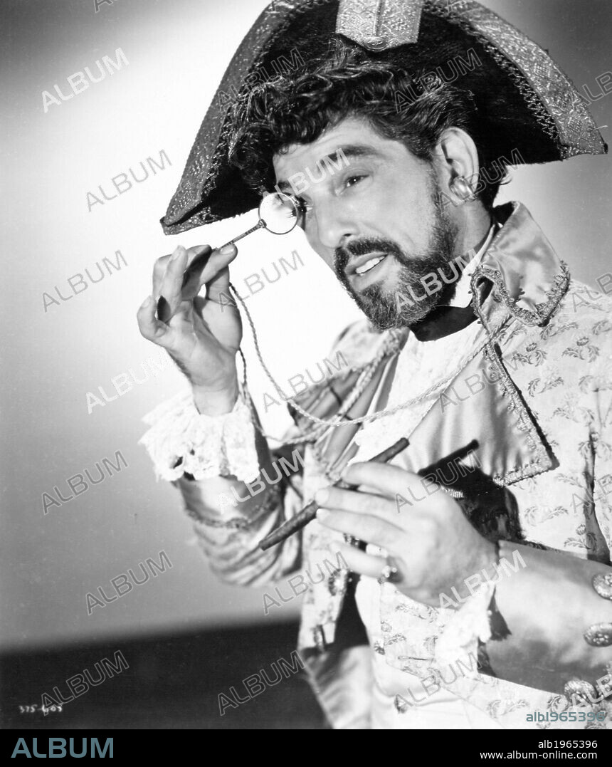 NICK CRAVAT in THE CRIMSON PIRATE, 1952, directed by ROBERT SIODMAK. Copyright WARNER BROTHERS.