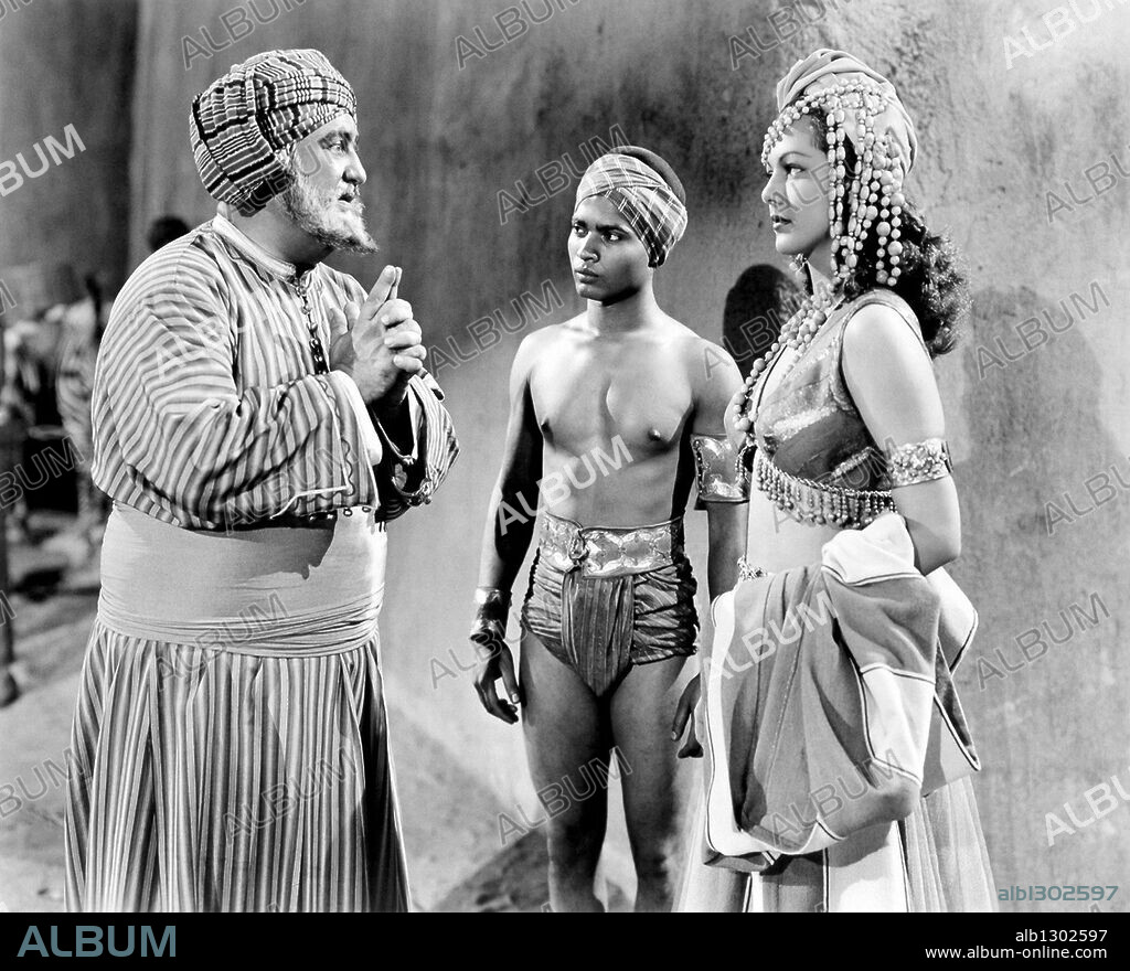MARIA MONTEZ and SABU in ARABIAN NIGHTS, 1942, directed by JOHN RAWLINS. Copyright UNIVERSAL PICTURES.