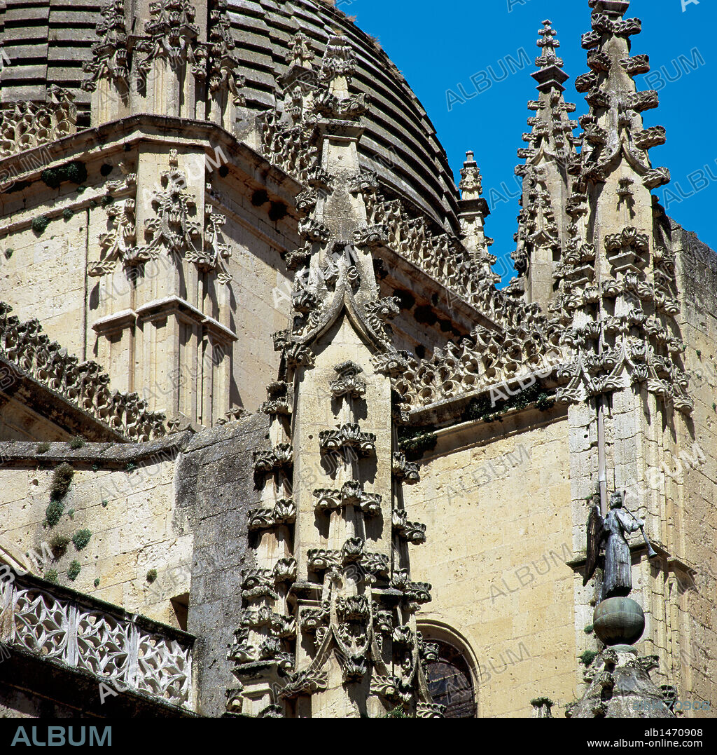 Spain. Segovia. Cathedral, dedicated to the Virgin Mary. Late Gothic style. Built by Juan Gil de Hontan_o_n (1480-1526), and continued by his son Rodrigo Gil de Hontan_o_n (1500Ð1577. 16th century.
