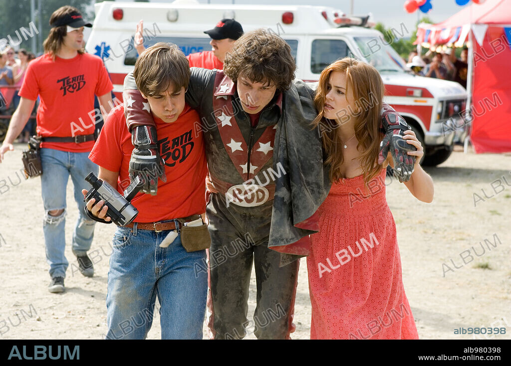 ANDY SAMBERG, BILL HADER and DANNY MCBRIDE in HOT ROD, 2007, directed by AKIVA SCHAFFER. Copyright PARAMOUNT PICTURES / DITTIGER, JAMES.