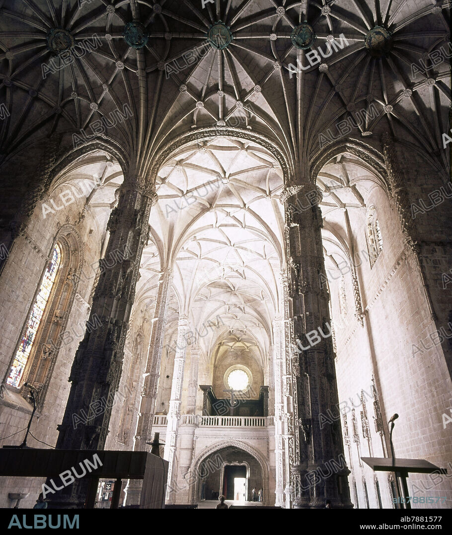 JUAN DE CASTILLO-JOAO DE CASTILHO JOAO. INTERIOR DE LA IGLESIA DEL MONASTERIO DE LOS JERONIMOS - SIGLO XVI - ESTILO MANUELINO - FOTO AÑOS 60.