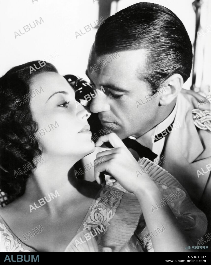 ANDREA LEEDS and GARY COOPER in THE REAL GLORY, 1939, directed by HENRY HATHAWAY. Copyright SAMUEL GOLDWYN/PARAMOUNT.