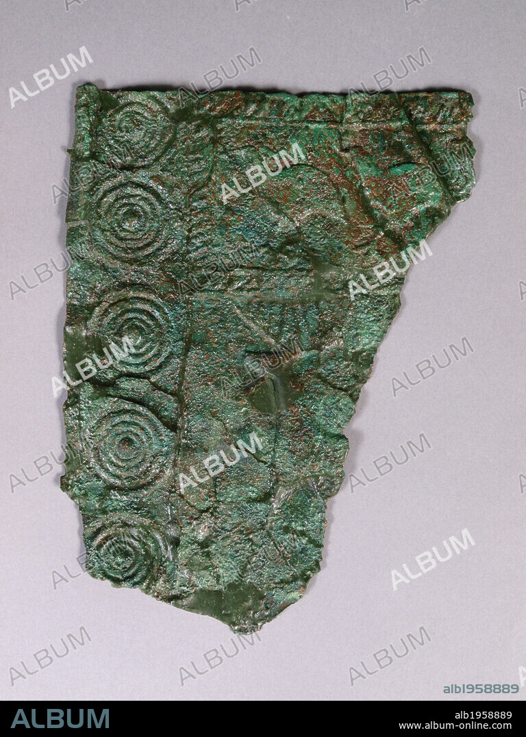 ARTE CELTIBERO. ESPAÑA. PLACA CON DECORACION GEOMETRICA Y ZOOMORFA. Bronce. Siglos III-II a. C. Localizada en El Llano de la Horca, en Santorcaz (Comunidad de Madrid). Museo Arqueológico Regional de la Comunidad de Madrid. Alcalá de Henares.