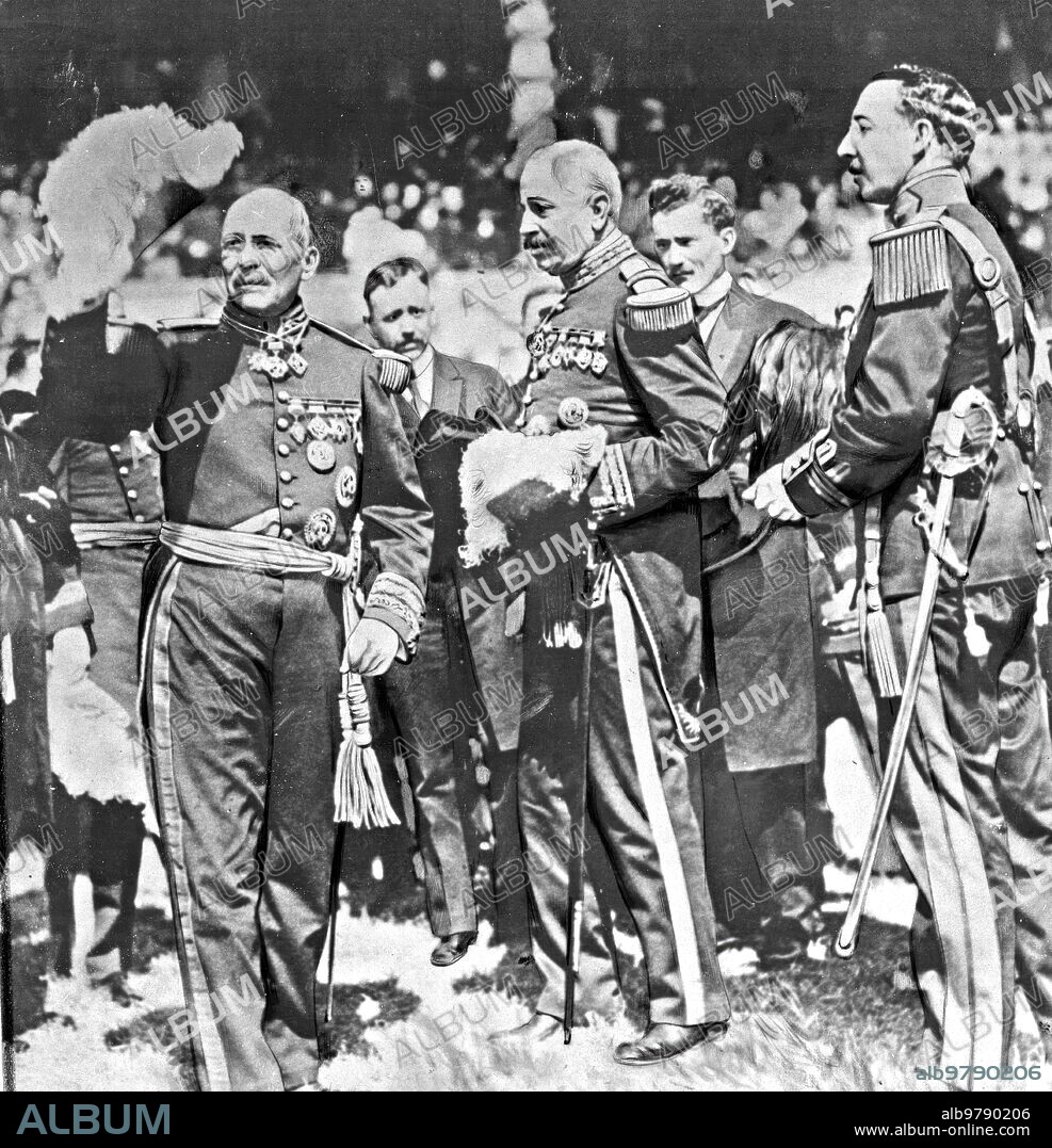 March 1914. The president of the Mexican Republic. Last portrait of Victorian President Huerta Ortega, accompanied by his Secretary of War, Blanquet.