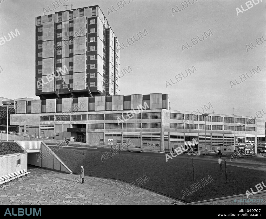 Grosvenor House Hotel, Charter Square, Sheffield, South Yorkshire, 1968. The hotel pictured soon after its opening.