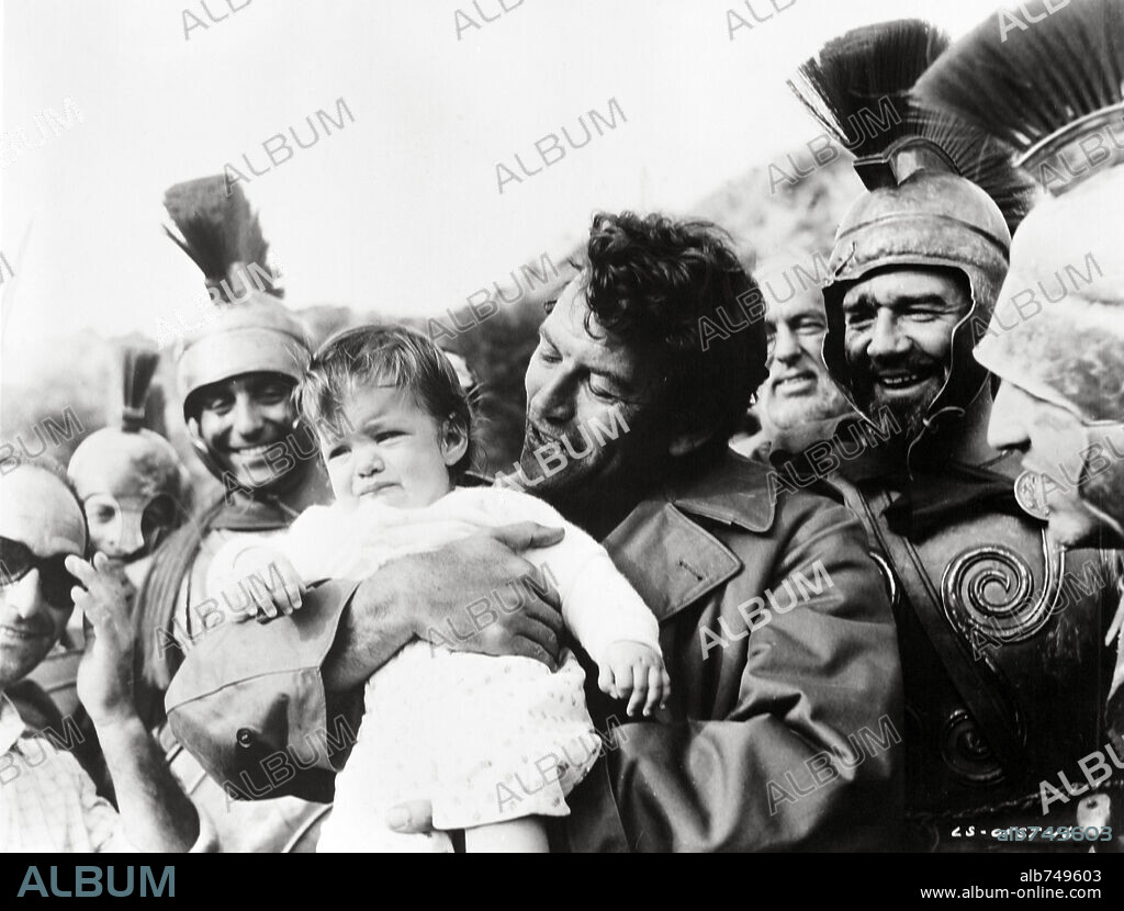 RICHARD EGAN in THE 300 SPARTANS, 1962, directed by RUDOLPH MATE. Copyright 20TH CENTURY FOX.
