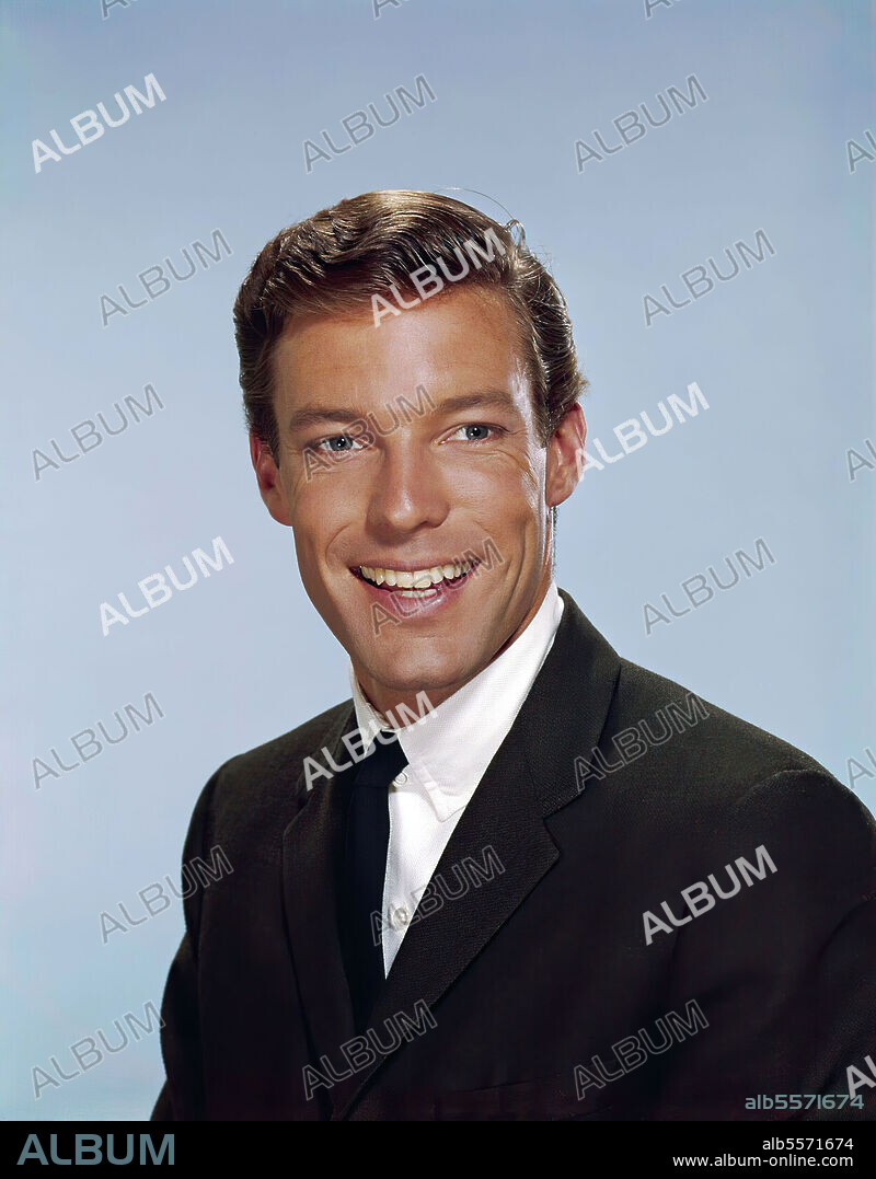 RICHARD CHAMBERLAIN in DR. KILDARE, 1961, directed by ALF KJELLIN, ELLIOT SILVERSTEIN, JOHN BRAHM, JOHN NEWLAND and JUD TAYLOR. Copyright MGM TELEVISION.