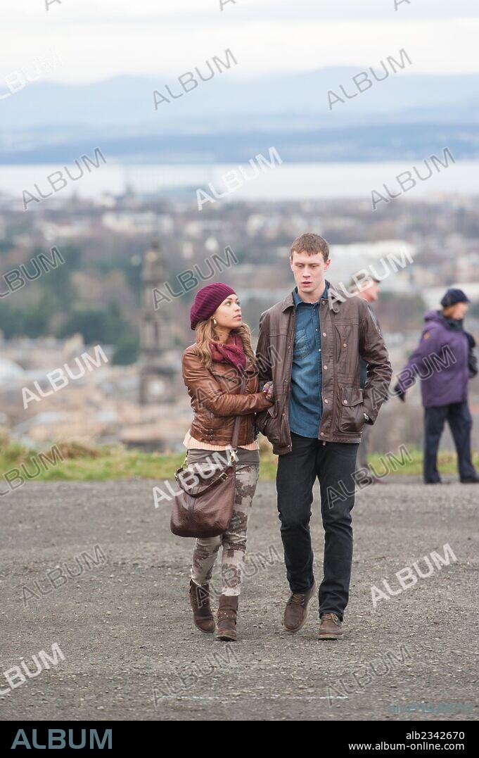ANTONIA THOMAS and GEORGE MACKAY in SUNSHINE ON LEITH, 2013, directed by DEXTER FLETCHER. Copyright BLACK CAMEL PICTURES/DNA FILMS.