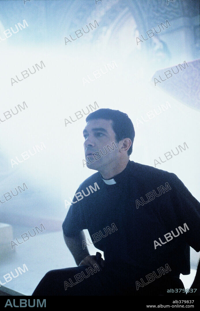 ANTONIO BANDERAS en BODY, THE-EL CUERPO, 2001 (THE BODY), dirigida por JONAS MCCORD. Copyright MDP WORLWIDE.