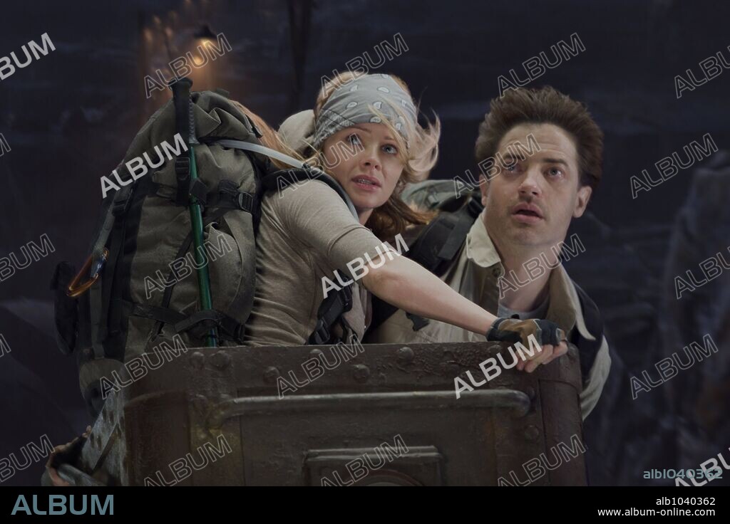 ANITA BRIEM y BRENDAN FRASER en VIAJE AL CENTRO DE LA TIERRA, 2008 (JOURNEY TO THE CENTER OF THE EARTH), dirigida por ERIC BREVIG. Copyright WALDEN MEDIA/NEW LINE CINEMA.