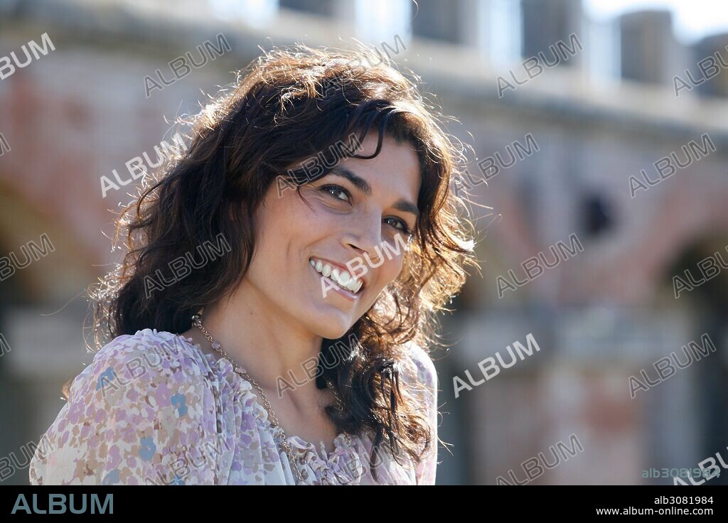 VALERIA SOLARINO in THE AGES OF LOVE, 2011 (MANUALE D'AM3RE). Copyright FILMAURO.