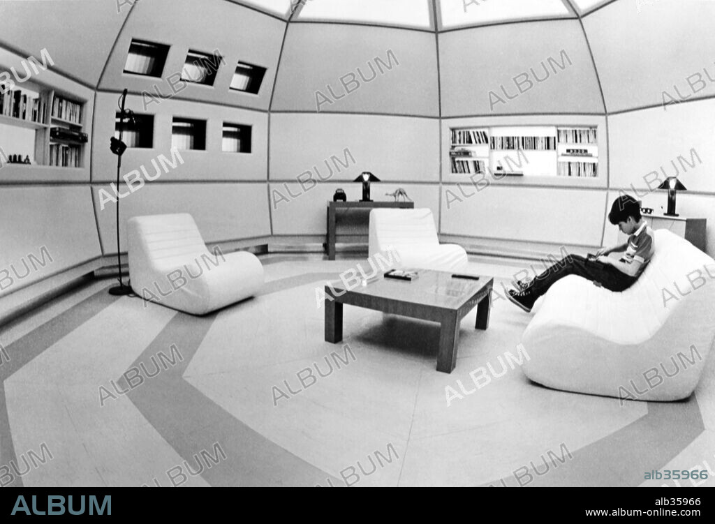 BARRET OLIVER in D. A. R. Y. L., 1985, directed by SIMON WINCER. Copyright PARAMOUNT PICTURES.
